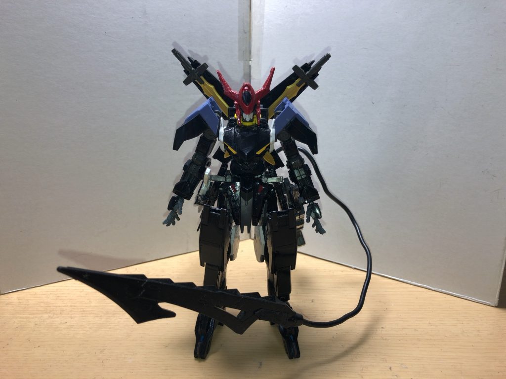 機体名の｢コラスィ｣とはギリシャ語で｢地獄｣を意味します。その名の通り見たものに地獄の恐怖を味わせます。