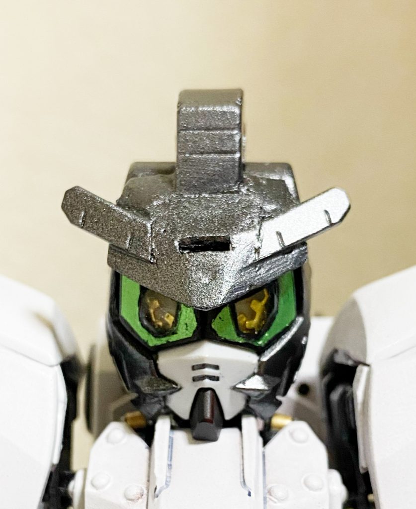 瞳はレジンと歯車のパーツを使って鉄機武者っぽくしました