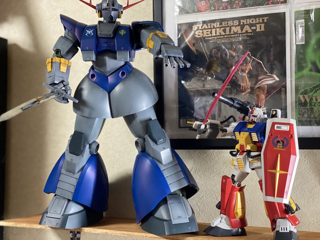 パーフェクトガンダムと言ったらやはりパーフェクトジオングでしょう😄パーフェクトジオングの方は先に完成させていましたサッキー竹田のデカールを自作しようかと思案中です