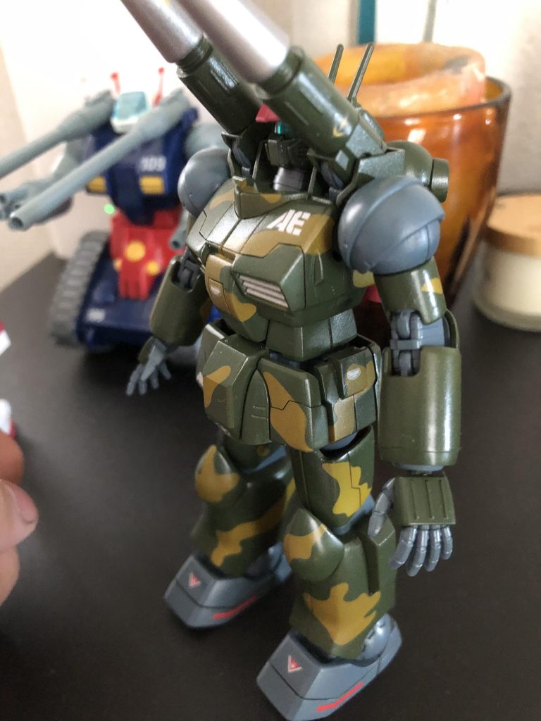 機体に使用しているデカールは1/100 Gアーマーのものを使用しています。