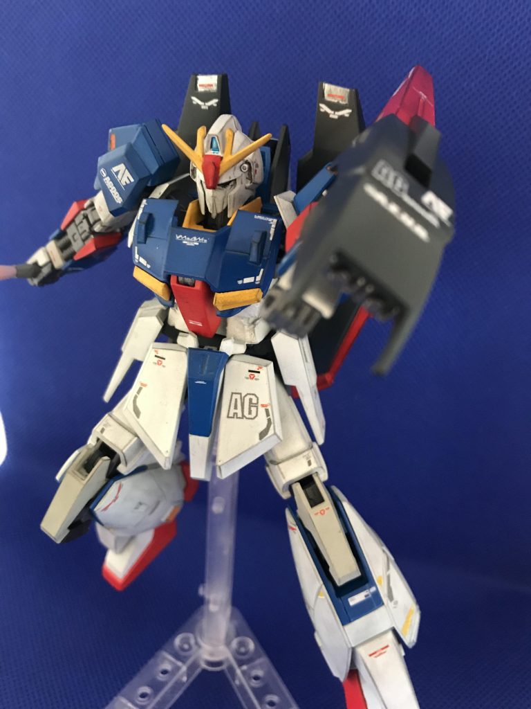 カラーレシピ白部分　ライトブルー(ドイツ空軍)+キャラクターホワイト青部分　インディブルー赤部分　シャインレッド黄色部分　クロムイエローオレンジ部分　ブリリアントオレンジ黒部分　ネイビーブルーその他関節類　ガンメタル　ブライトガンメタルニュートラルグレー　シャインシルバー　クリアグリーンビーム刃　ホワイト+ピンク全体的にやや青みを強くしてあります。尚、缶スプレーのネイビーブルー、ブライトガンメタルはマジでいい色です。