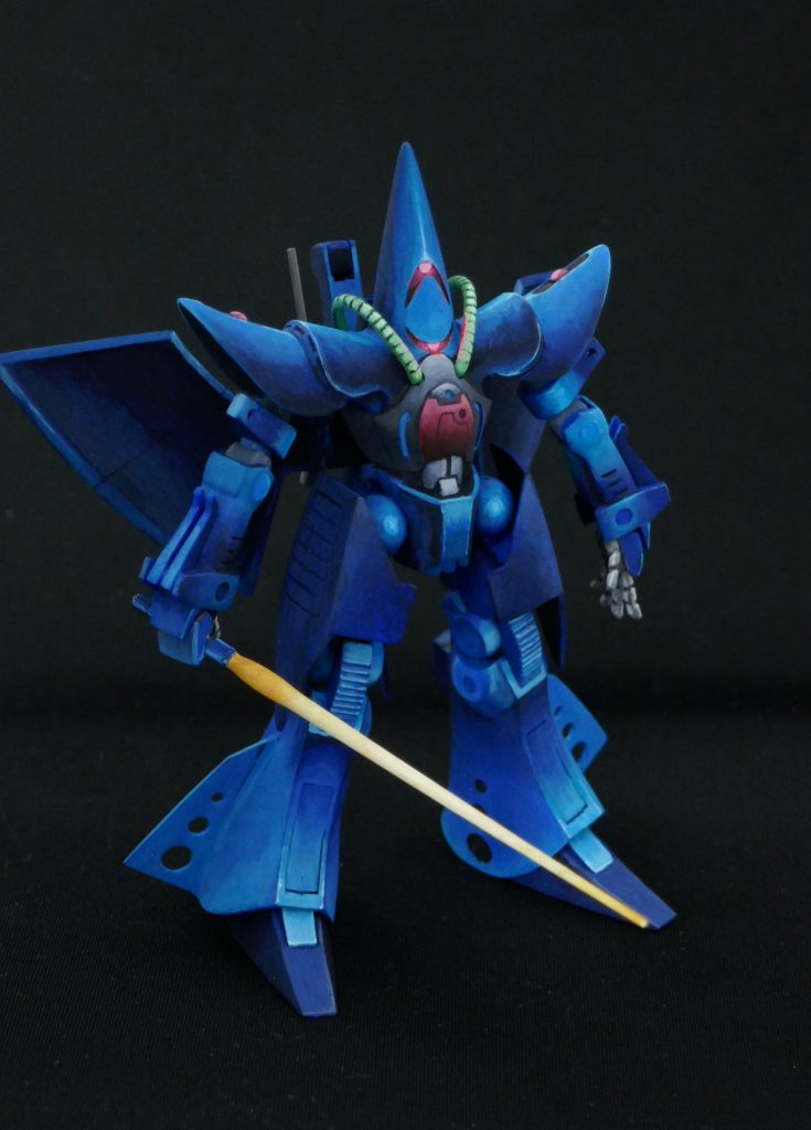 ビームサーベルはキットに含まれないためジャンクを拝借 