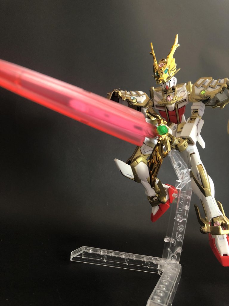 必殺技は、空間ごと敵を切り裂く『黄龍次元斬』!例えると、ジョジョでいう億泰のザ・ハンドみたいな技になりますね。では次は、四神ストライカーパックの紹介です。