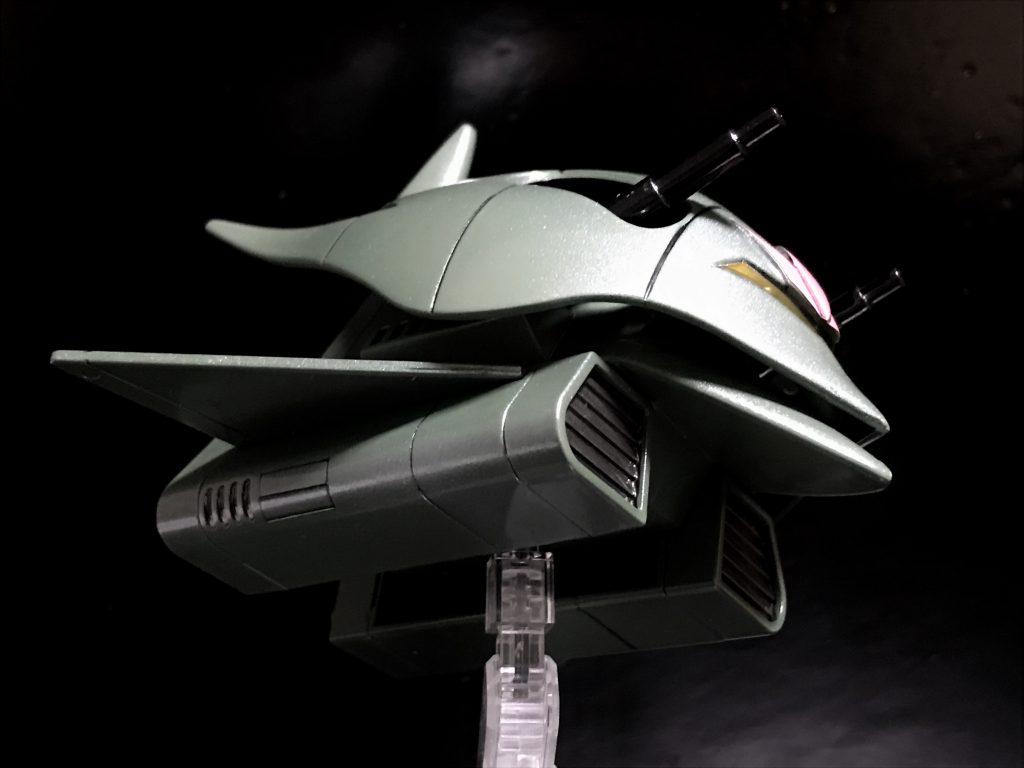 アクションベース用の穴をあけて飾ると、なかなか映えます(^^)