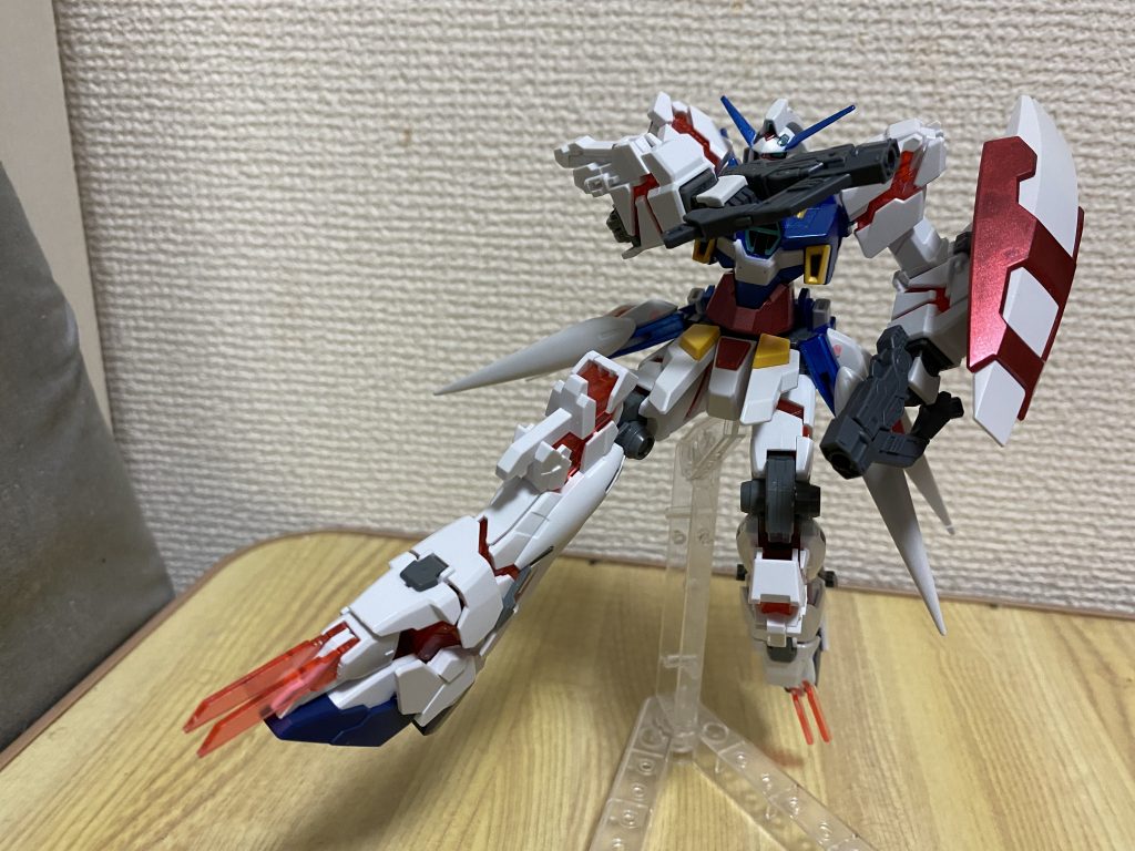 専用装備は足のかぎ爪アームド・アーマーRF（ラビット・フット）ユニコーンが少し古いキットなので足の可動がきつい