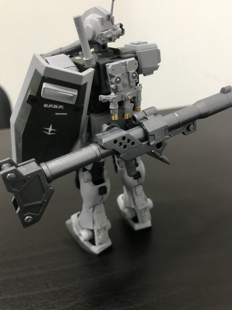 腰にバズーカをマウント出来るようにしました。