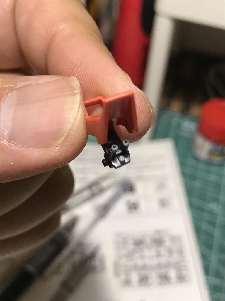 バルカンファランクスは開口してあります…穴が上に寄ったけど(笑)