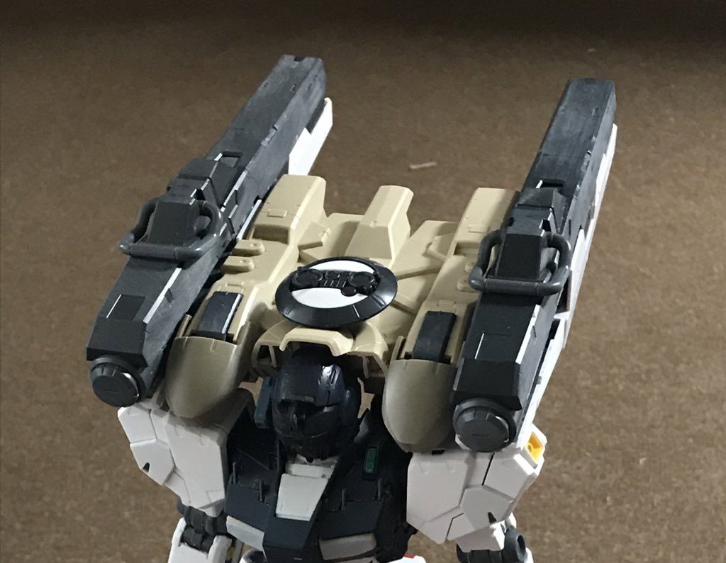 EWACシステムは、百里をベースにGNバズーカを使ってブロック感を出してみました。