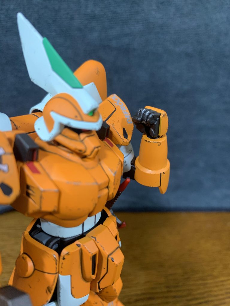 肘部分は結構手が掛かりましたが、その分可動域がかなり大きくなりました。以下アクションポーズを