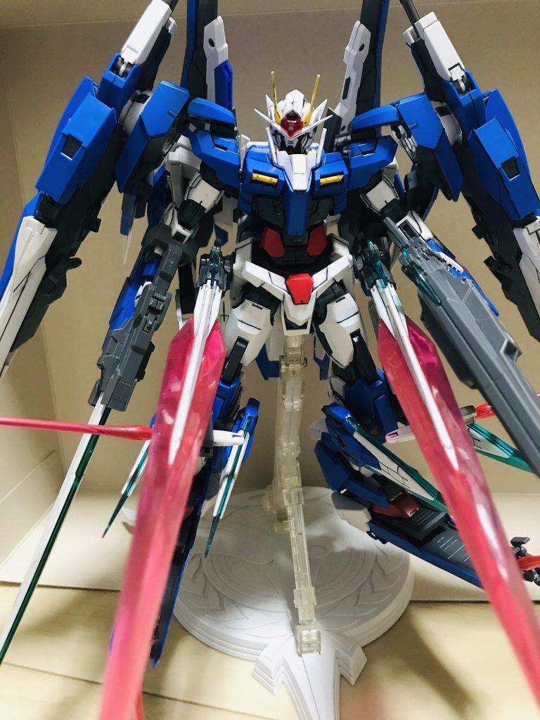 『ダブルオーライザー』『ダブルオーガンダム7S/G』ⅹ2『ダブルオーザンライザー』『アヴァランチエクシアダッシュ』の計5キットのミキシングとなった…ダブルオーでここまでミキシングだけで楽しんでる人は見たことがない…www