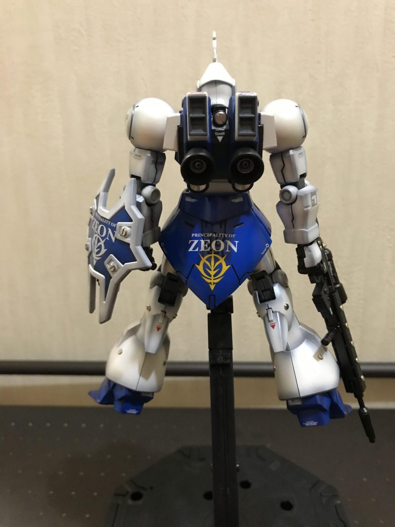 バックパックは高機動型ゲルググっぽくしたつもりです 