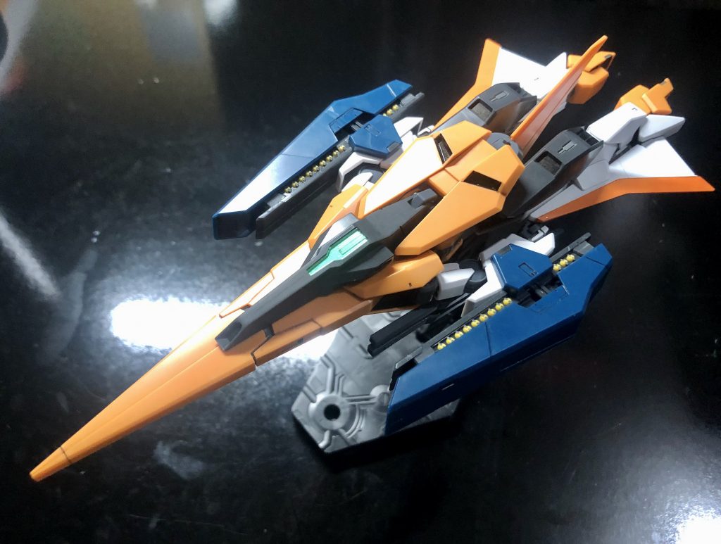 余剰パーツにノーマルのアリオスの機首(バックパック?)があるので追加装備を外して付け替えればノーマルのアリオスにもできます(画像撮り忘れたけど)