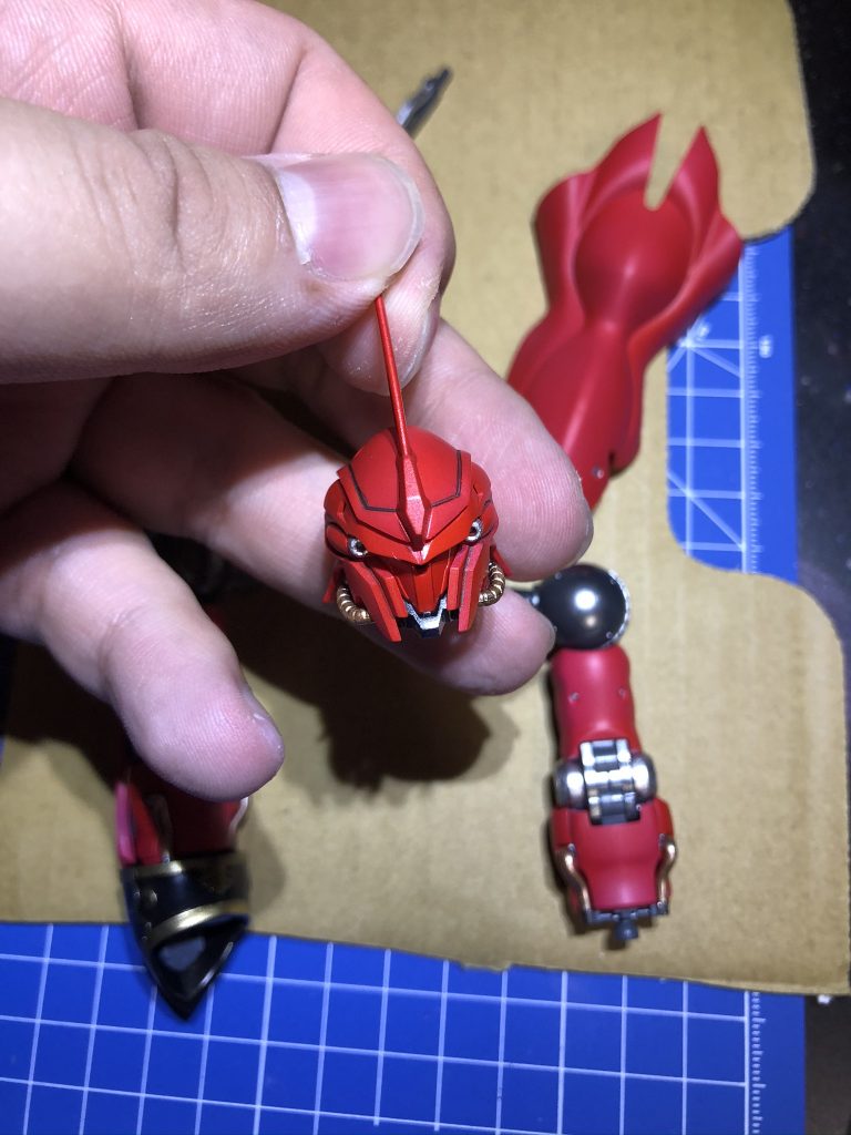 パイプやら丸モールドやら色々カラー変えて情報量を増やして…なんだかんだ今までやったことないような