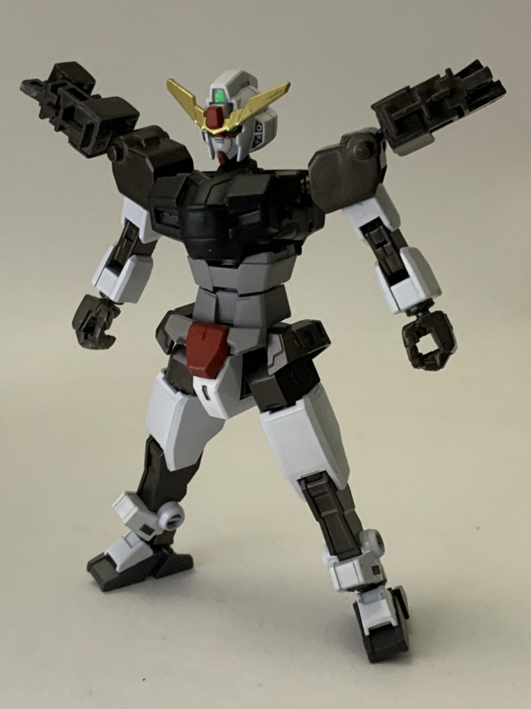 まずはコアガンダム形態。基本的にはこの状態での運用は考えられていないため一部フレームが剥き出しの状態。とりあえずリアル化を実現させるという名目でコアリアライズガンダムと命名