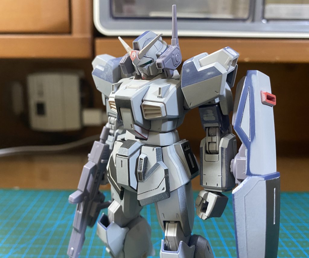 ティターンズ仕様の方をベースにしたので、変化が分かりやすいと思います。