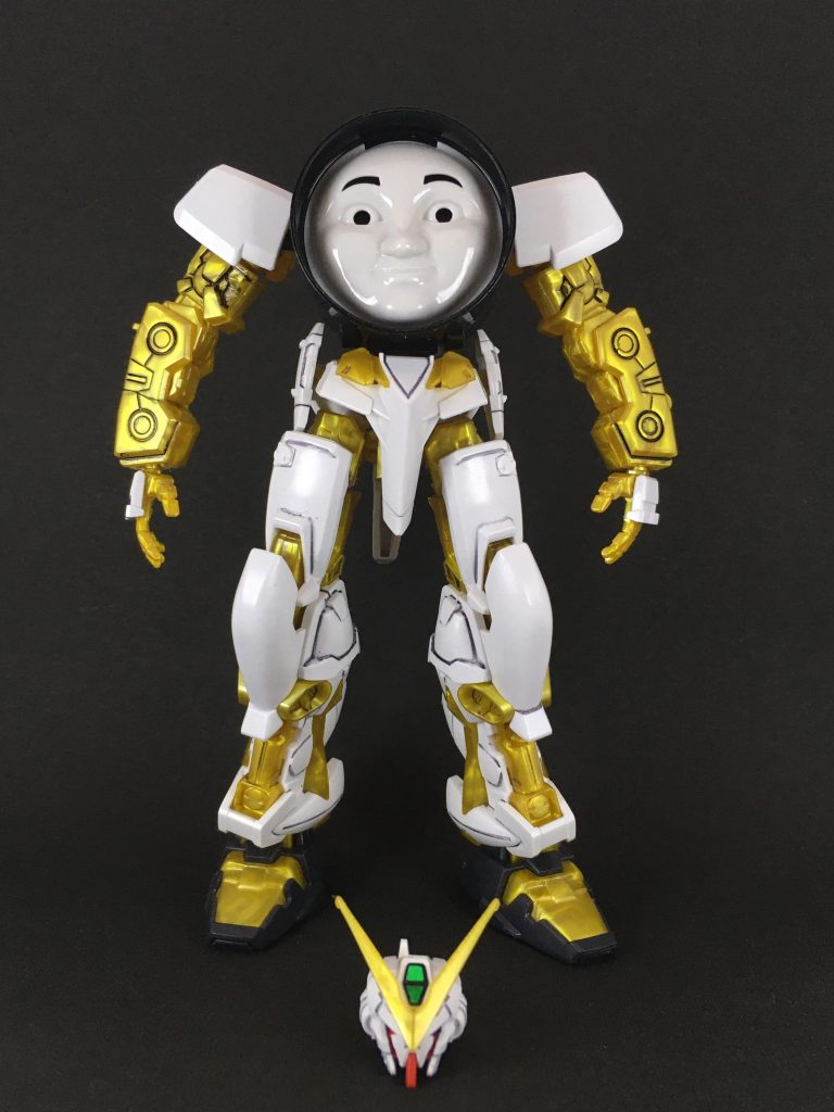 3mmリューターで穴を開けて、3mm棒で手と腰を装着部分塗装して、ドライブラシで汚しました汚し前の状態