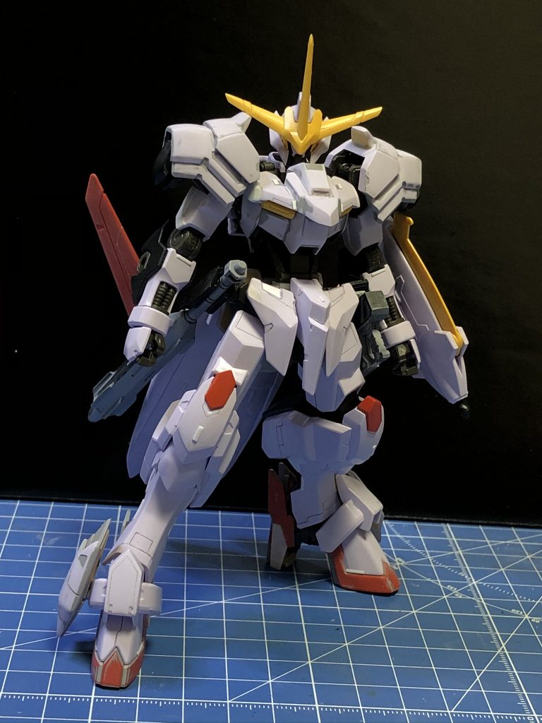 多少スタイルアップ。ウエストを2ミリほど延長。