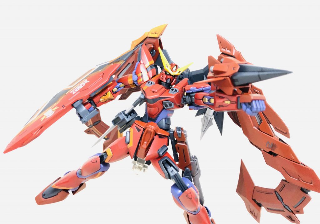 グレイプニール ロケットアンカー左腕に装備された有線式ロケットアンカー。クロー後部に内蔵されたブースターにより射出後の軌道変更を可能とする(ただし無重力空間に限定される)。クローは開閉させる事で単純な打撃から、敵の捕獲や自機の固定など幅広い用途を持つ。ツムハノタチ左腕、又は左腰に装備される鉤爪状の武装。取り回しの悪いトリケロスを補うための武装。アストレイゴールドフレーム天ミナのものと先端の形状が異なり、こちらは破壊力重視の設計になっている。