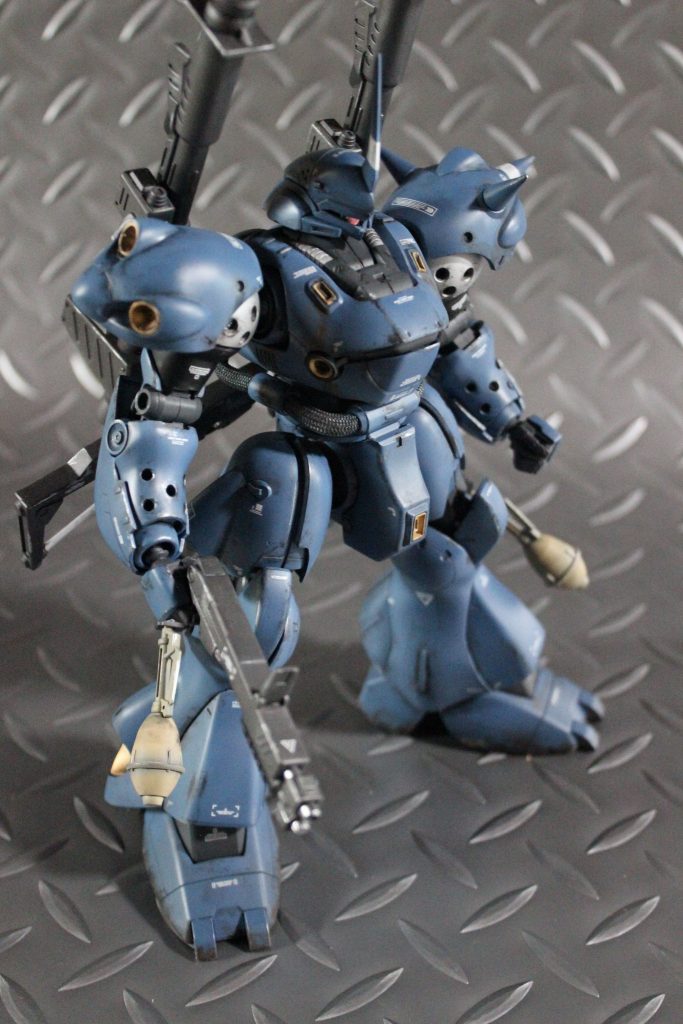 腕のコイル？部分は開口、他はほぼストレート組でいつも通りイエローはゴールドに置換。汚れは全てエナメルでのドライブラシで黒、シルバー、錆と泥はブラウンです。