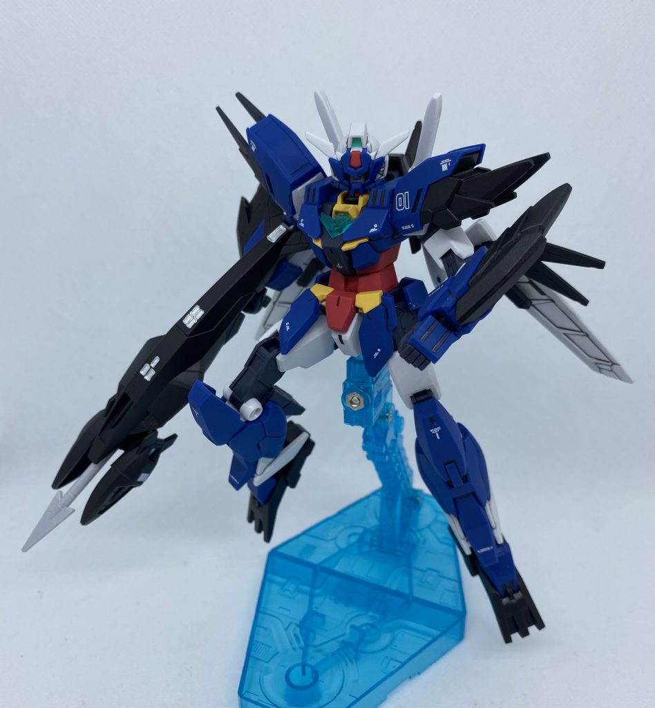 武器を持たせて。武器を持たせて素立ちさせるとなんか決まらないのでメルクワンはポージングして飾るのが良いのかなと個人的感じました(^◇^;)