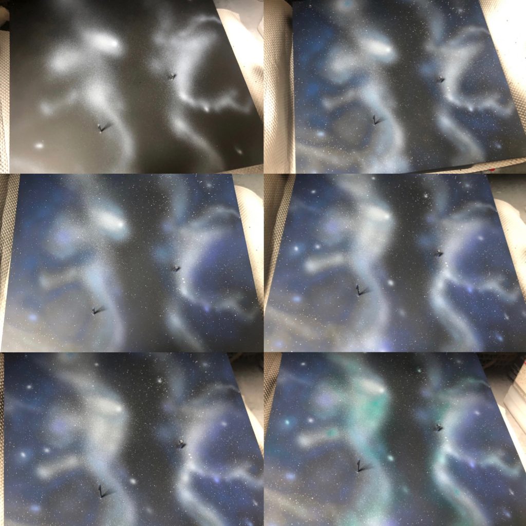 展示台。銀河っぽくしてみました。宇宙海賊なので。お店に持ってく予定なのでプラ板で作りました。アクションベースに乗せたりできないので。これまた画像ではわからないキラキラ感があるんですけど、ホント生で見てもらいたい。本体ちょっと浮くようにしてます。