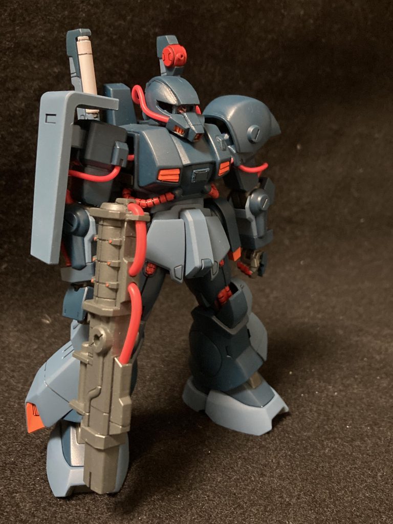 ~オラ設定~ティターンズの傑作量産型MSハイザックをベースに小惑星ペズンにてチューンナップが施されたハイザック．ペズンで製造された兵装を随所に装備している事から名前に「アクト」を冠している．ハイザックを超えたハイザックである．