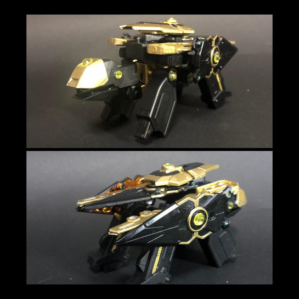 玄武型ストライカーパック[ゲンブ02]玄武を模して作られたストライカーパック。クロガネのMBであるゲンブの2号機にあたる。防御に特化した点と口内のビーム砲はゲンブを踏襲している。3種5枚のシールドビットは、敵に直接刺したりぶつけるなどの物理的な攻撃にも用いられる。また、シールド裏はリフレクターになっており、ビームなどを反射させることが可能。