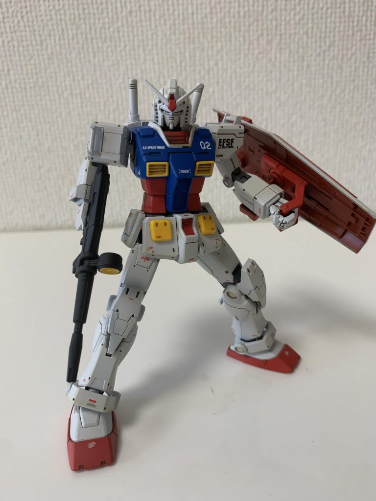 他の方の評価と同様になりますが、キットの出来は非常に良いです。1/144ガンダムとしては最高のバランスかと思います。