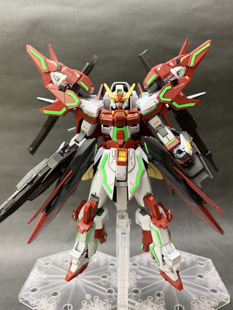 足周辺はユニコーンのパーツをペタペタ貼りました。