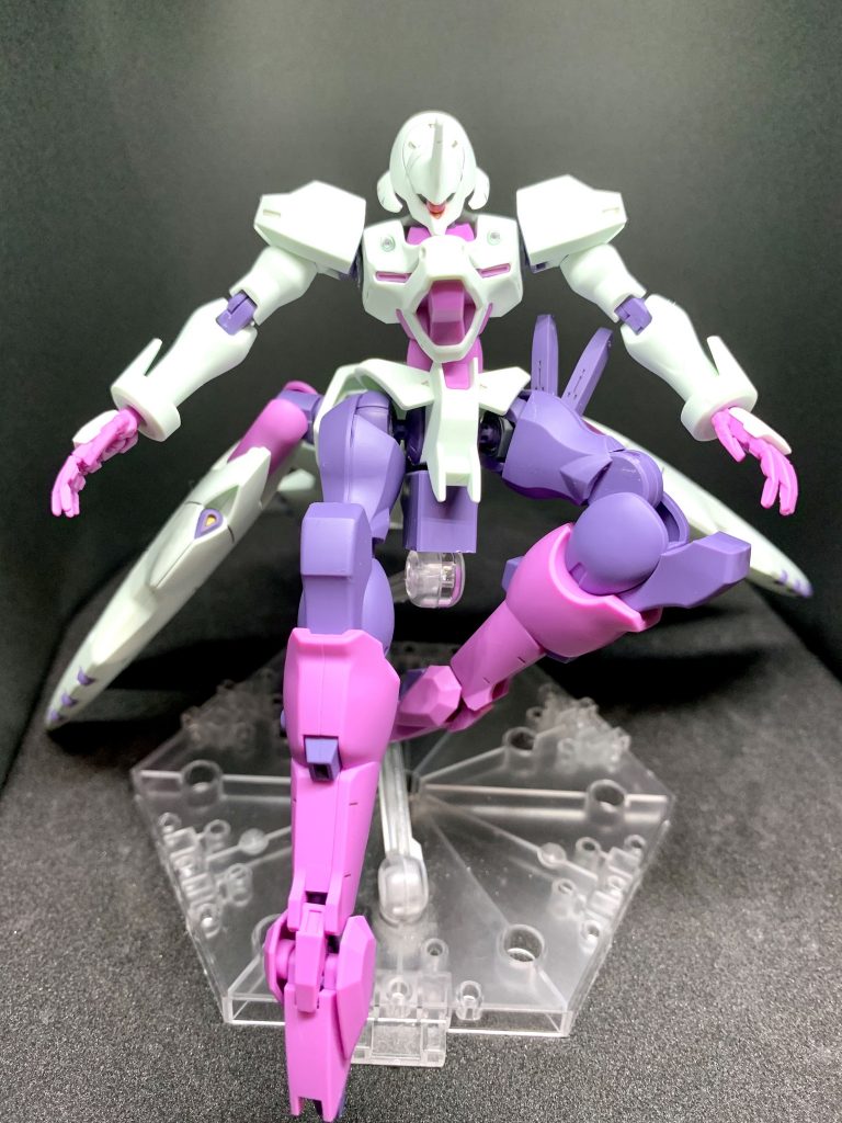 女性的なポージングが似合うね