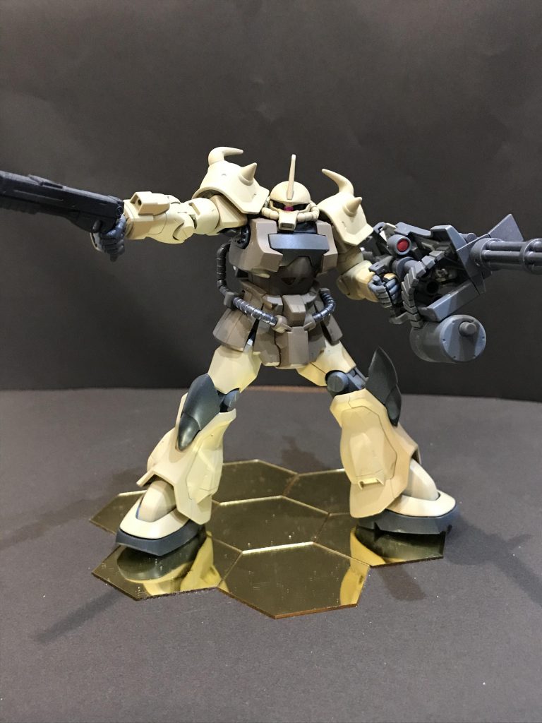 100均のタイルシールの上でも。