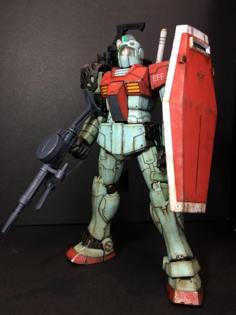 ザクのマシンガンを持たせたver.です。