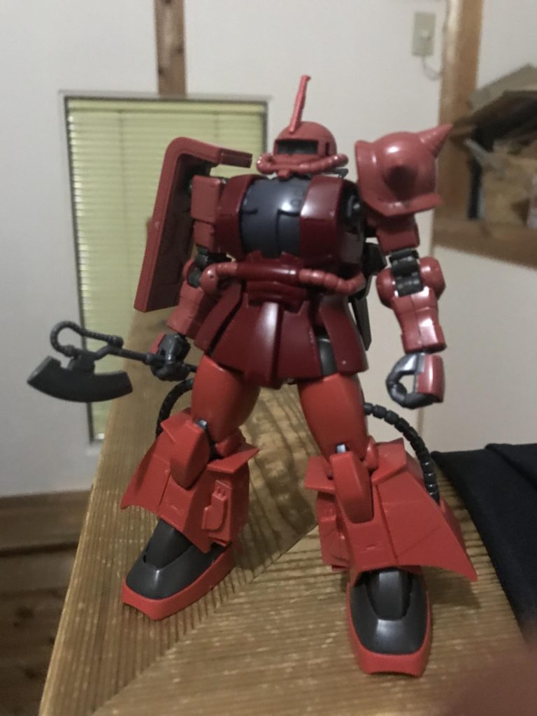 本体完成。足の可動域はそこまで求めてないのでHGUCのものをそのまま使いました。