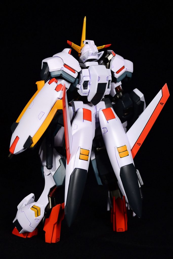 ■塗装レシピ(C=クレオス、G=ガイア)白:ホワイト(G)+エヴァパープル(G、少量)赤:ローズブライトレッド(G)黄:ビビッドオレンジ(G)赤:レッド(G)グレー1:ミッドナイトブルー(G)グレー2:ブルーグレー(G)銀:EXシルバー(G)フレーム:ガンメタル(G)メイス:GXメタルブラック(C) 墨入れ:タミヤエナメルパープル、ダークグレイ、ブラック つや消しコートにて仕上げ。