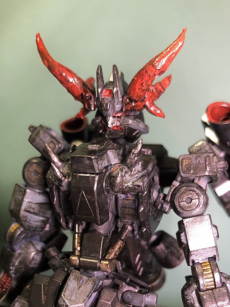 頭部・胸部アップ。