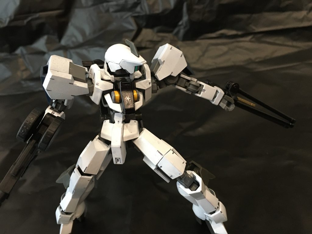 緊急時には打突武器としの使用も可能だか、当然推奨はされていない。