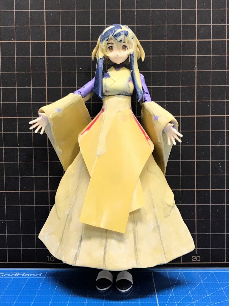 パテ盛りでだいたいの形が出たところ