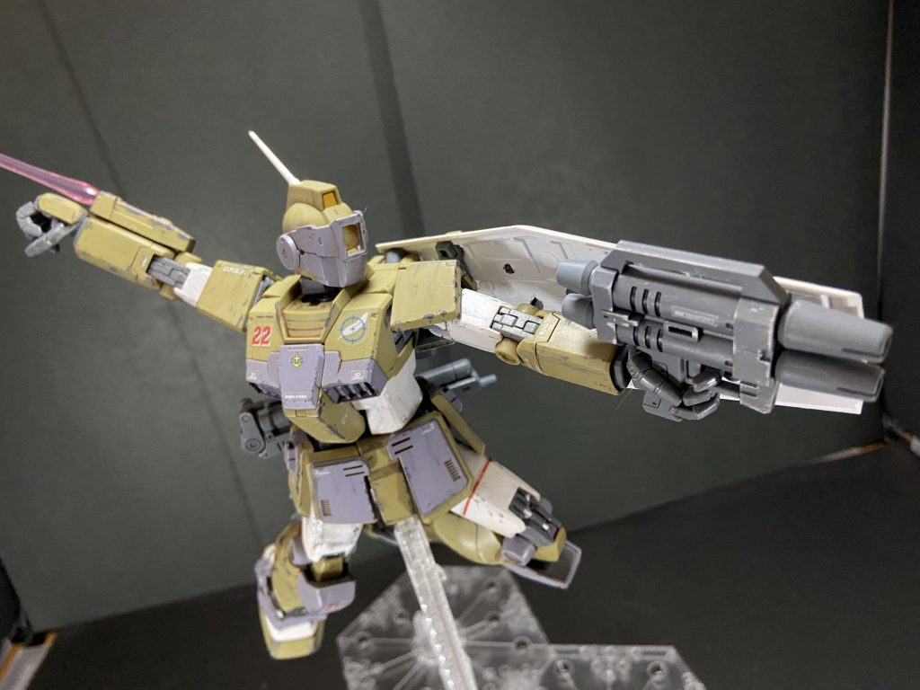 ジムスナイパーカスタムに乗り換えてから後方支援ばかりだったがこの時の動きは相棒のそれに等しかった。