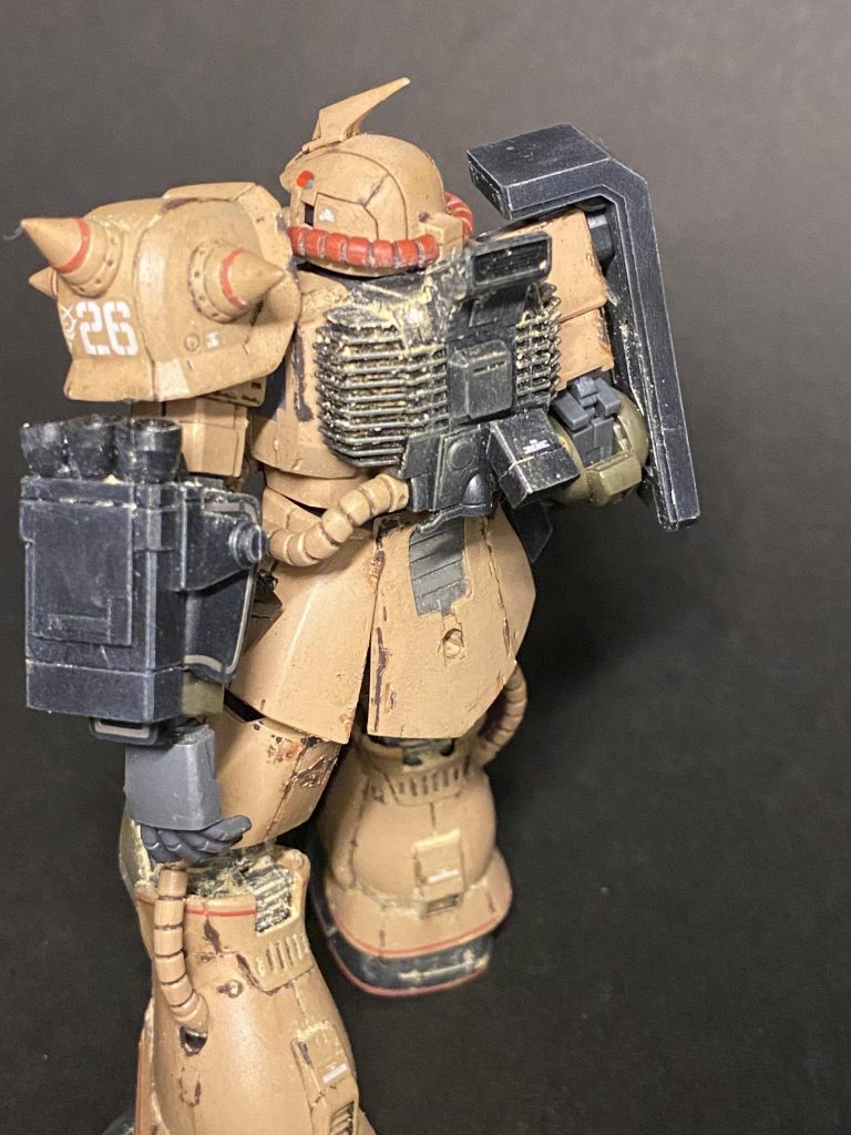 褪色表現は、バフでフィルタリングし、黒色のみ白のパステルによるドライブラシで表現しました。