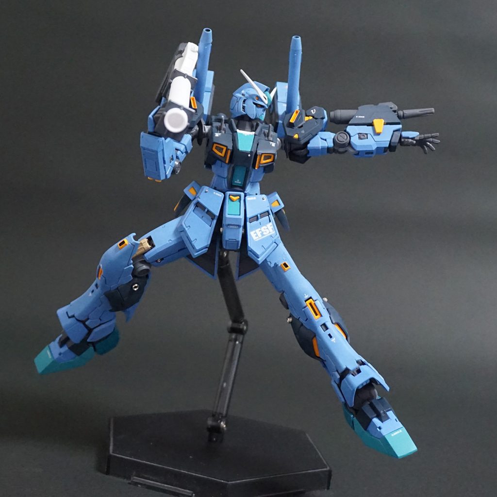 ビームスプレーガンを構えて