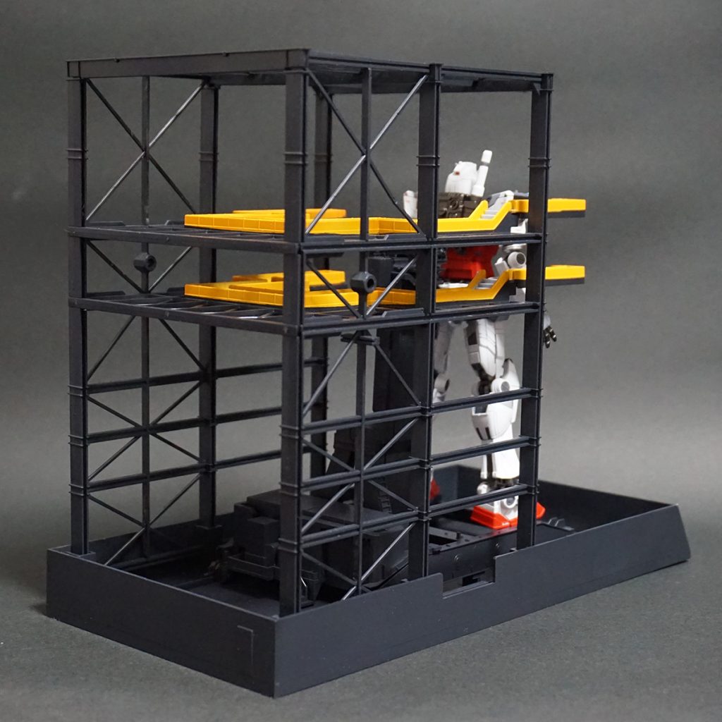 バックショットです。通路・柵の塗り分けは結構大変でしたｗ