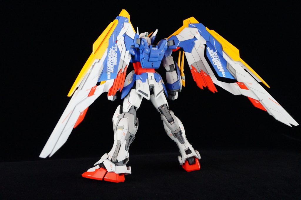 テールヘビーなキットですが、RMストライクの脚がしっかりしているので倒れません。