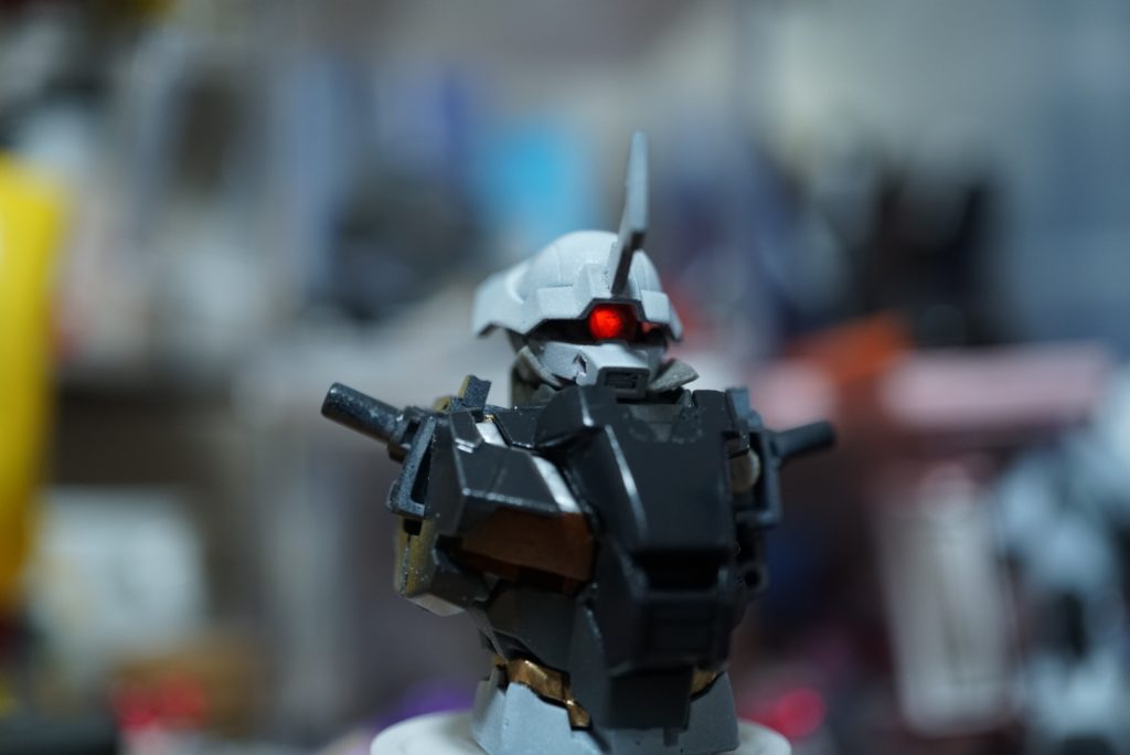 頭にはミライトを仕込んでます今まであまりジオン機体作ってなかったんですが、作る時はやりたかったんですよねグポーン