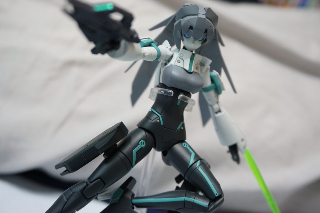 コアガンダムのビームライフルを持たせてみたり…