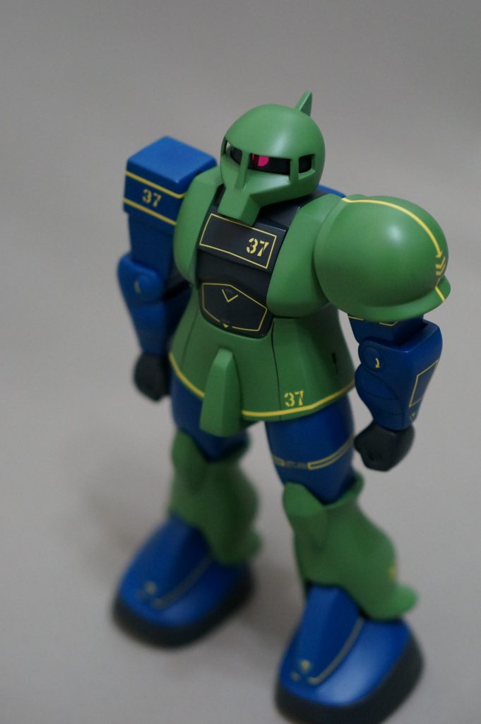 旧キットの良さを活かしつつ、少しだけスタイルをいじりました。