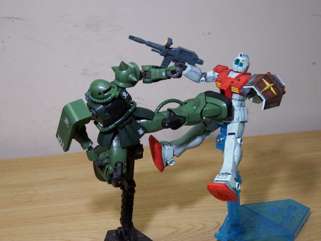 最近のキットはいろんな所が大きく動くのでポージングがとりやすいです。