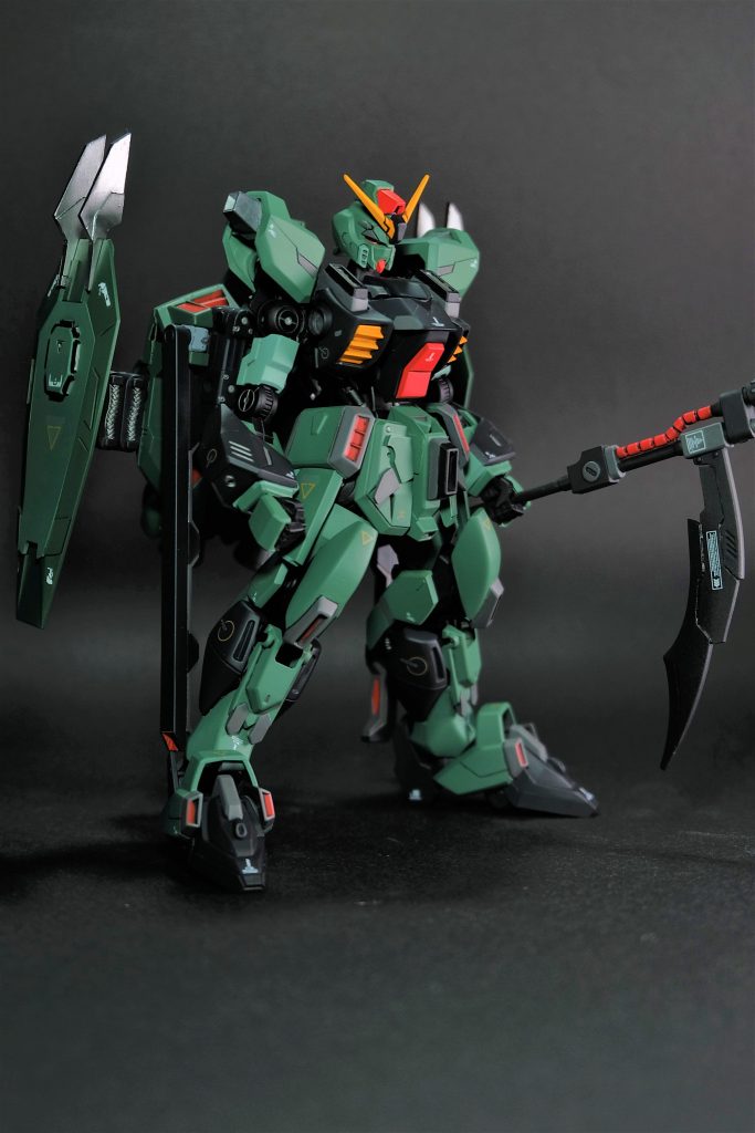 設定は二種類①鉄血の世界観に合わせたガンダムフレーム搭載型MSとしての設定②BDやBF系のガンプラバトル系の設定