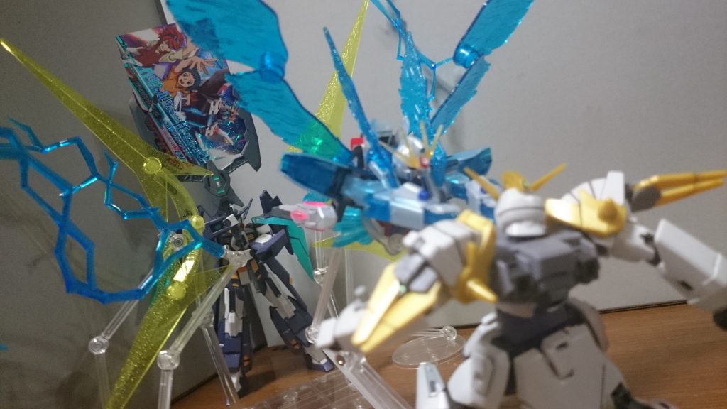 ・スタービルドストライクガンダム(SBS・ウイングブラスター)こちらはRGシステムver.を使用してるっス。プラフスキーパワーゲートもこちらからの流用っスね。こちらは近々投稿予定っス