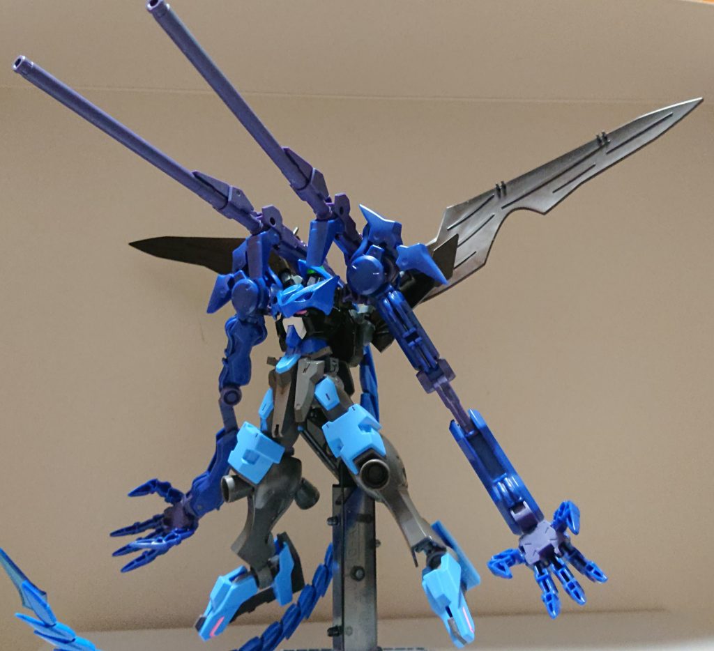 最大出力のメガランチャーの威力は街一つを消滅させる威力と言う設定です。