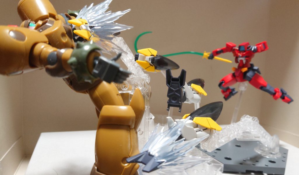 元機体同じくビームウィップでリゼマシンを操れます。